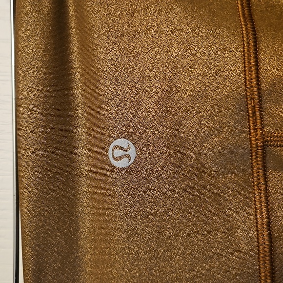 Lululemon Gold Align yoga pants - Picture 3 of 4